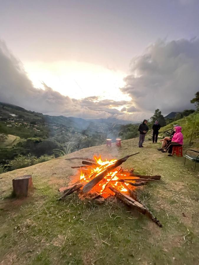 ساو بينتو دو سابوكاي Rancho Do Paioleiro - Suites المظهر الخارجي الصورة